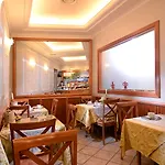 Otel Golden 2*