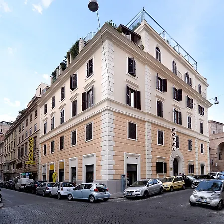 Hotel Golden 2*